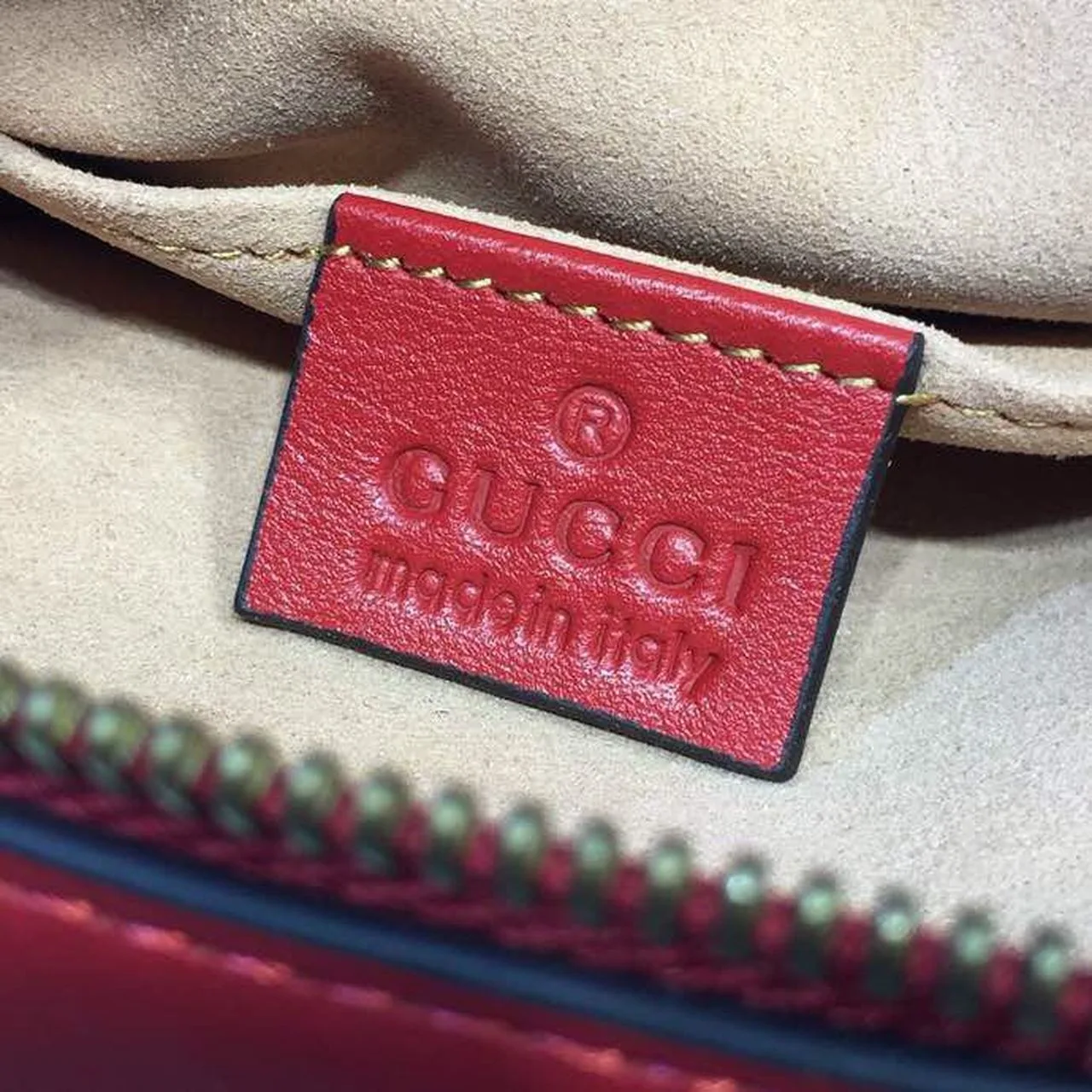Gucci GG Marmont Matelassé Mini Bag Black Matelassé Chevron / - Image 10