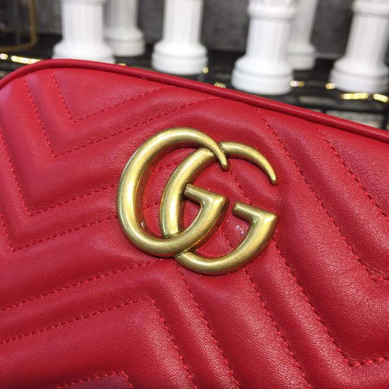 Gucci GG Marmont Small Matelassé Shoulder Bag Hibiscus Red Matelassé Chevron / - Image 7