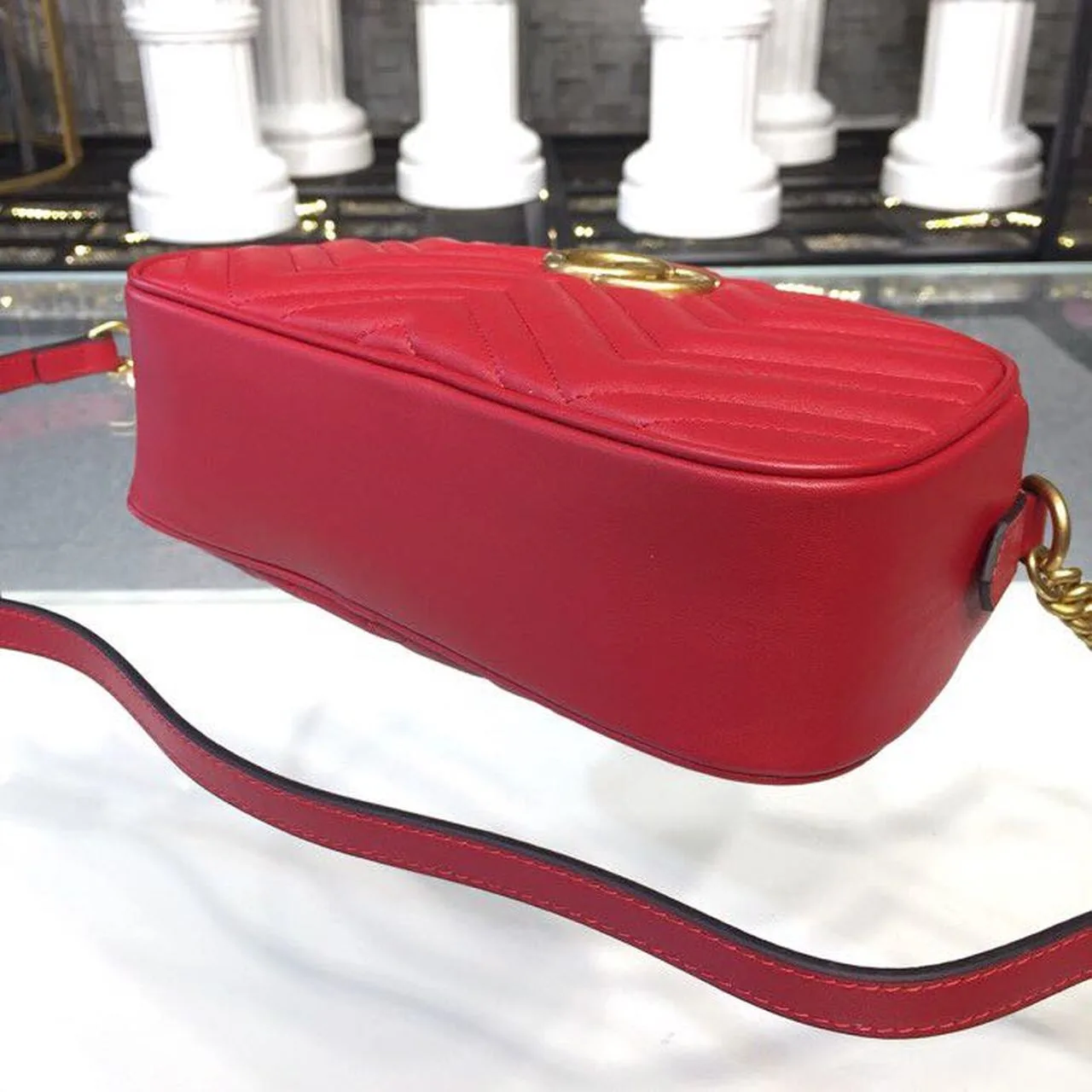 Gucci GG Marmont Small Matelassé Shoulder Bag Hibiscus Red Matelassé Chevron / - Image 4