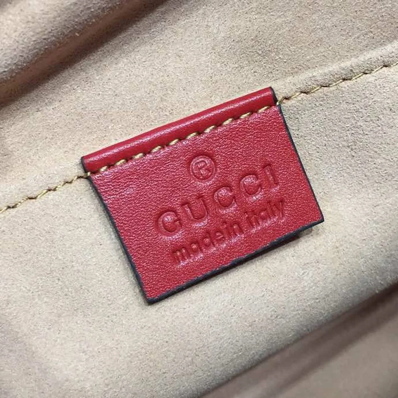 Gucci GG Marmont Small Matelassé Shoulder Bag Hibiscus Red Matelassé Chevron / - Image 9