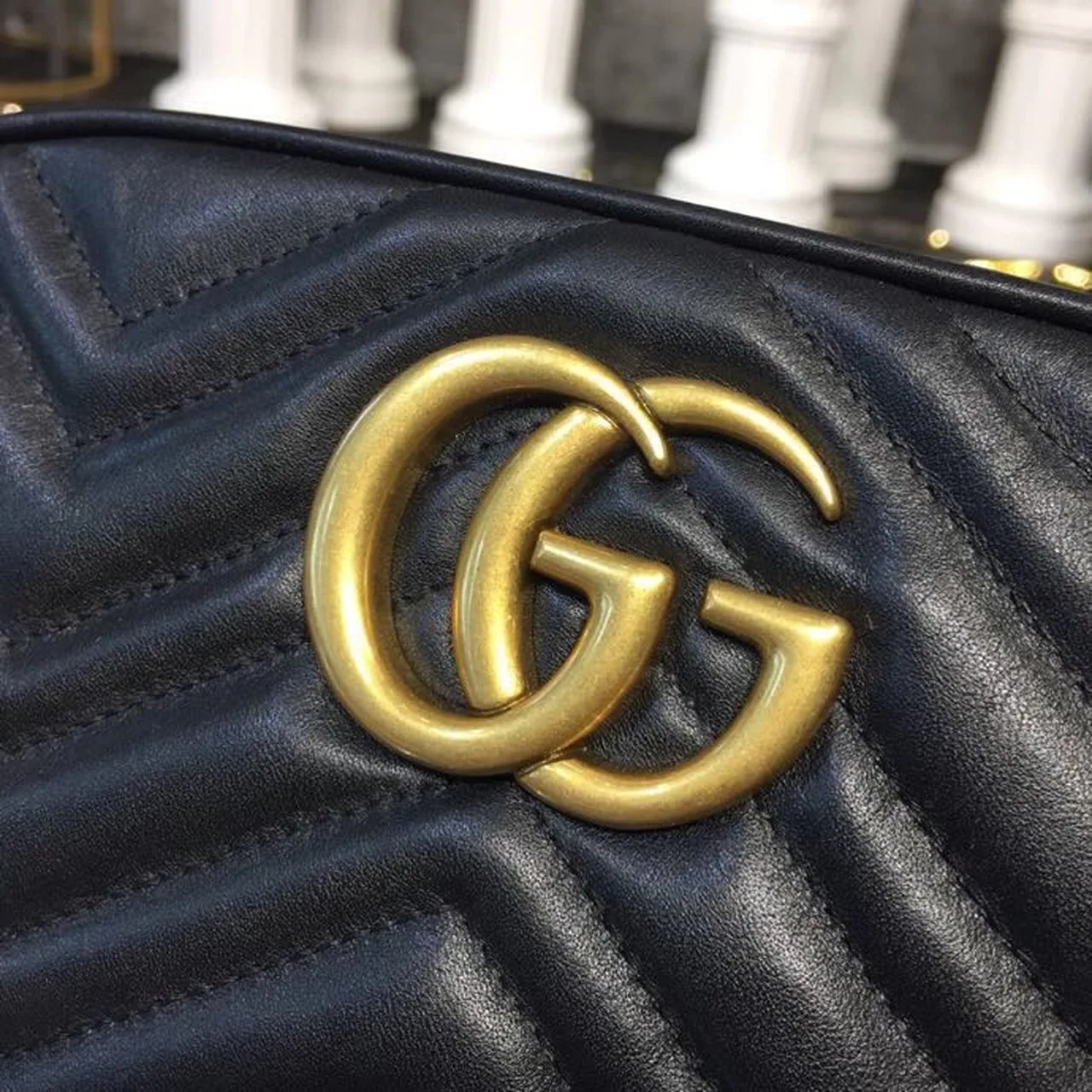 Gucci GG Marmont Small Matelassé Shoulder Bag Black Matelassé Chevron / - Image 8
