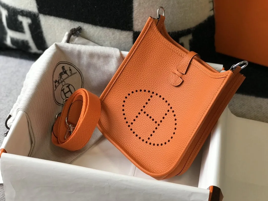 Hermes Evelyne 16 Amazone Bag Orange With Silver-Toned Hardware - Image 5
