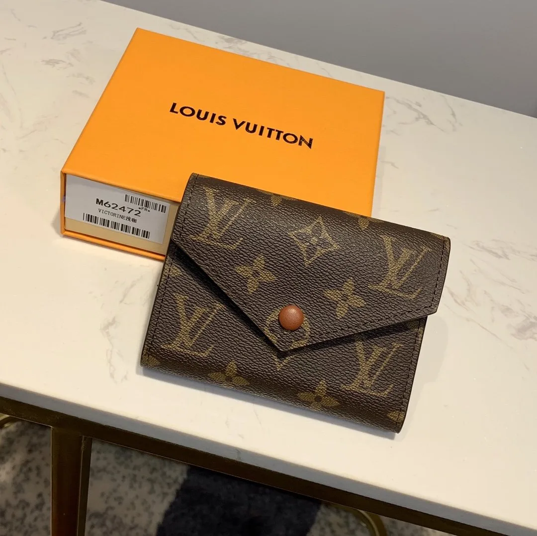 Louis Vuitton Victorine