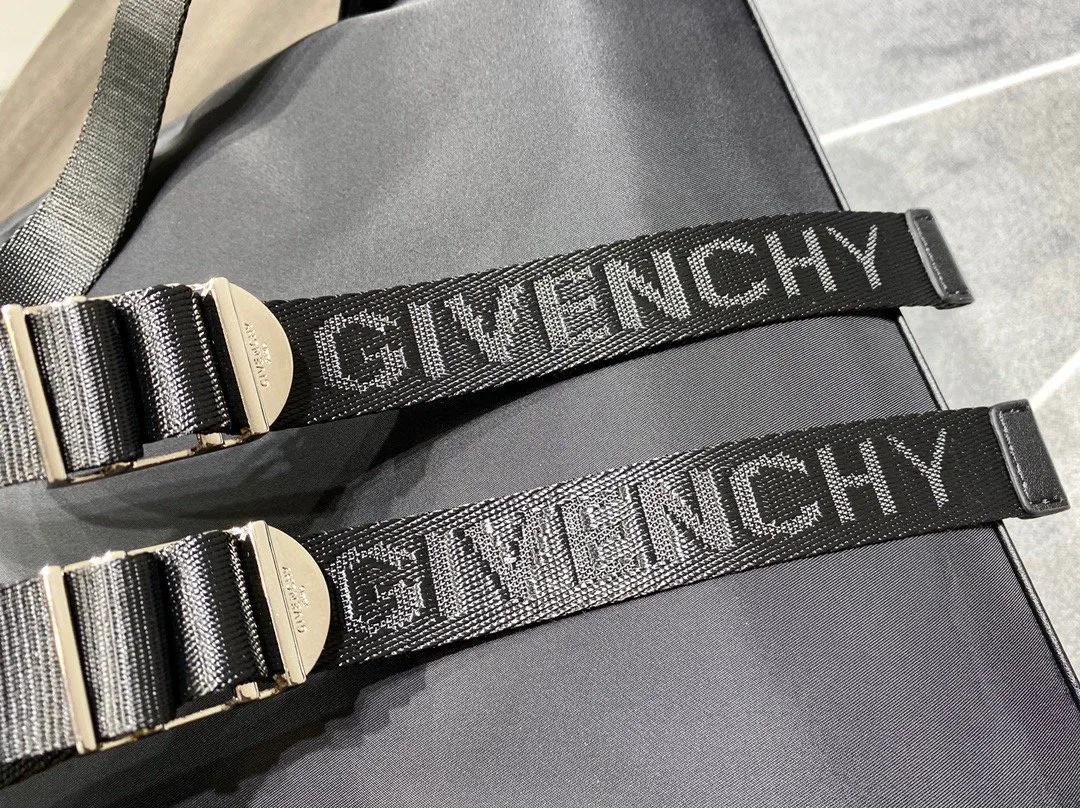 Givenchy Essentiel U Backpack Black , Backpacks / GVC - Image 3