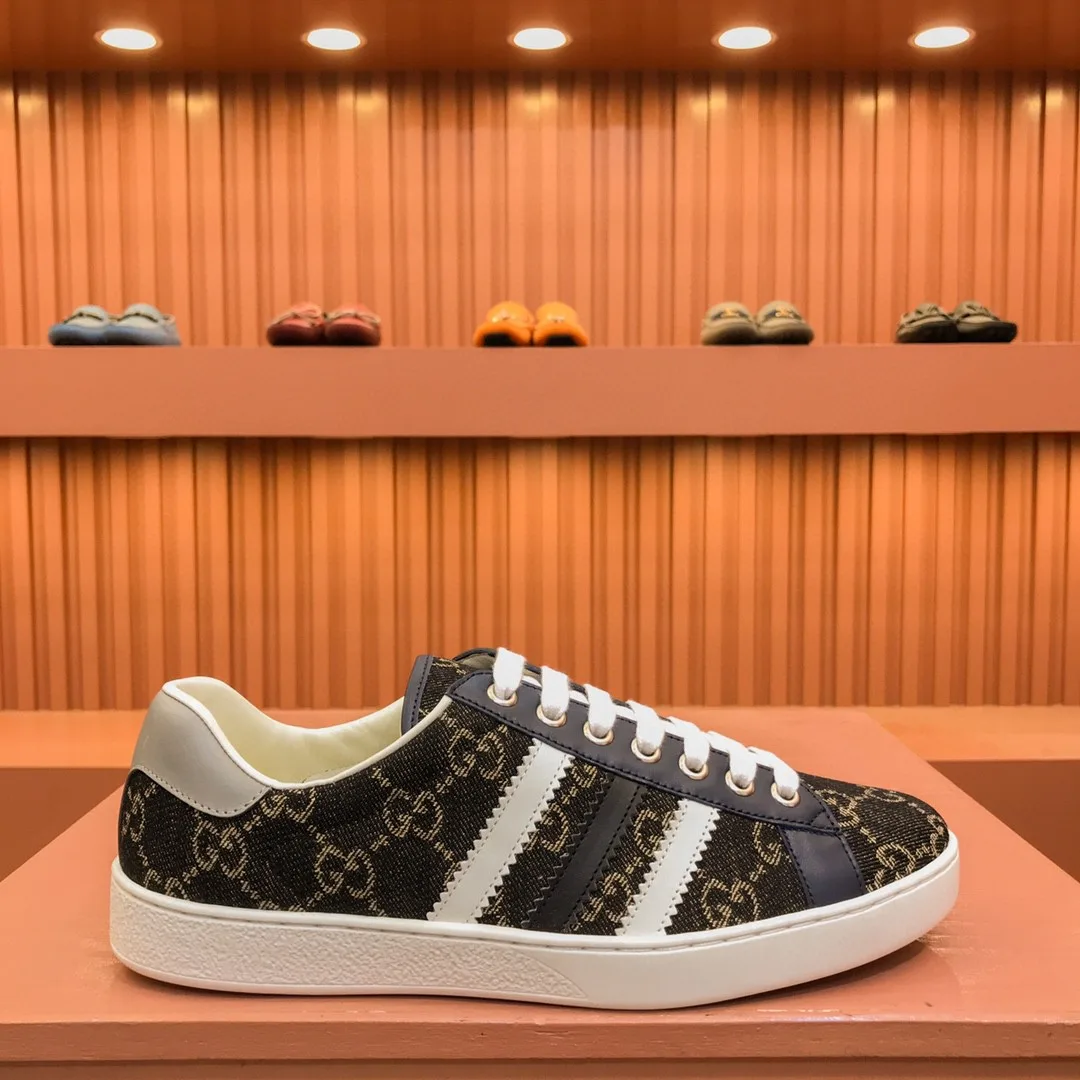Gucci x Adidas Men’s With GG Sneakers Black - Image 8