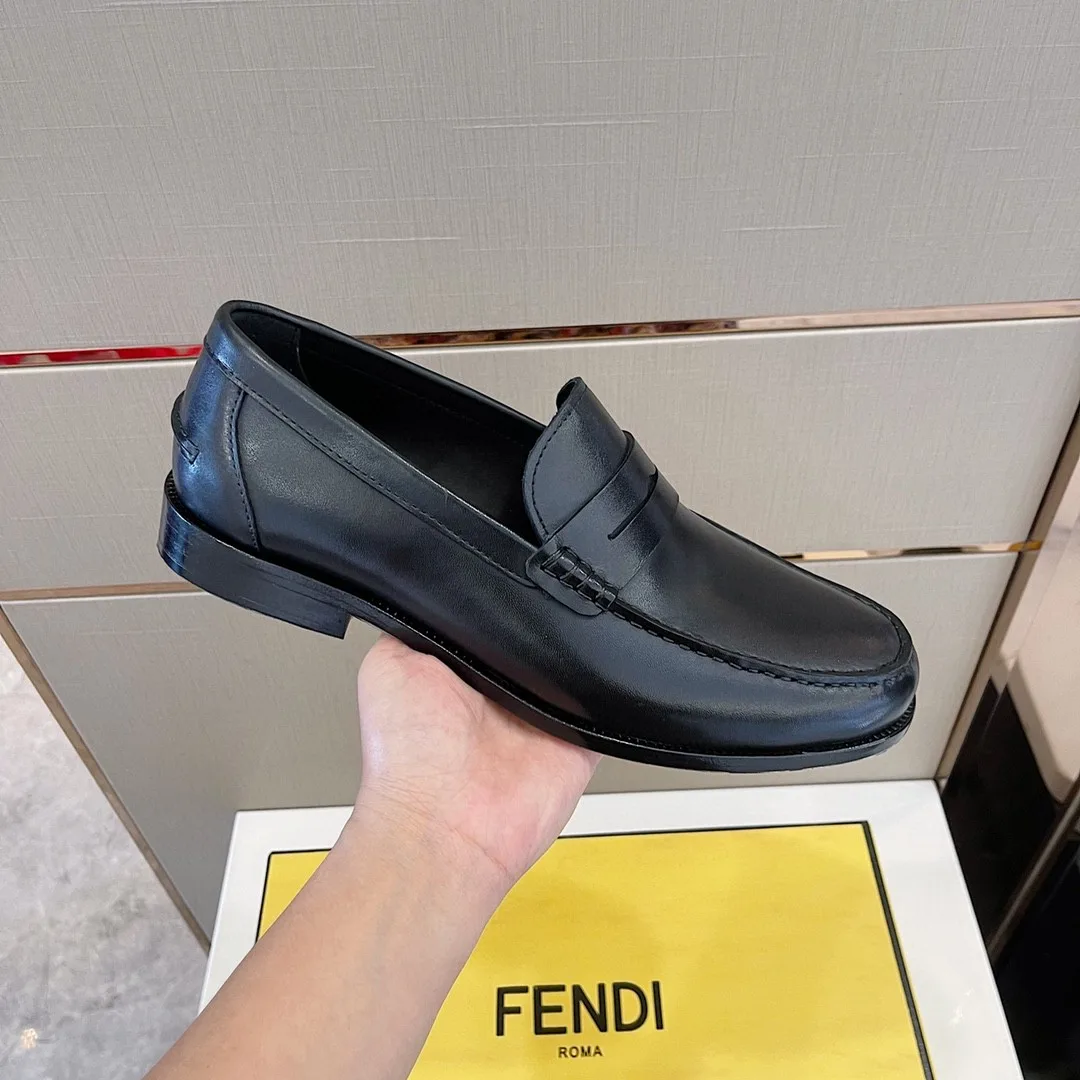 Fendi Force Matte Black Loafers - Image 6