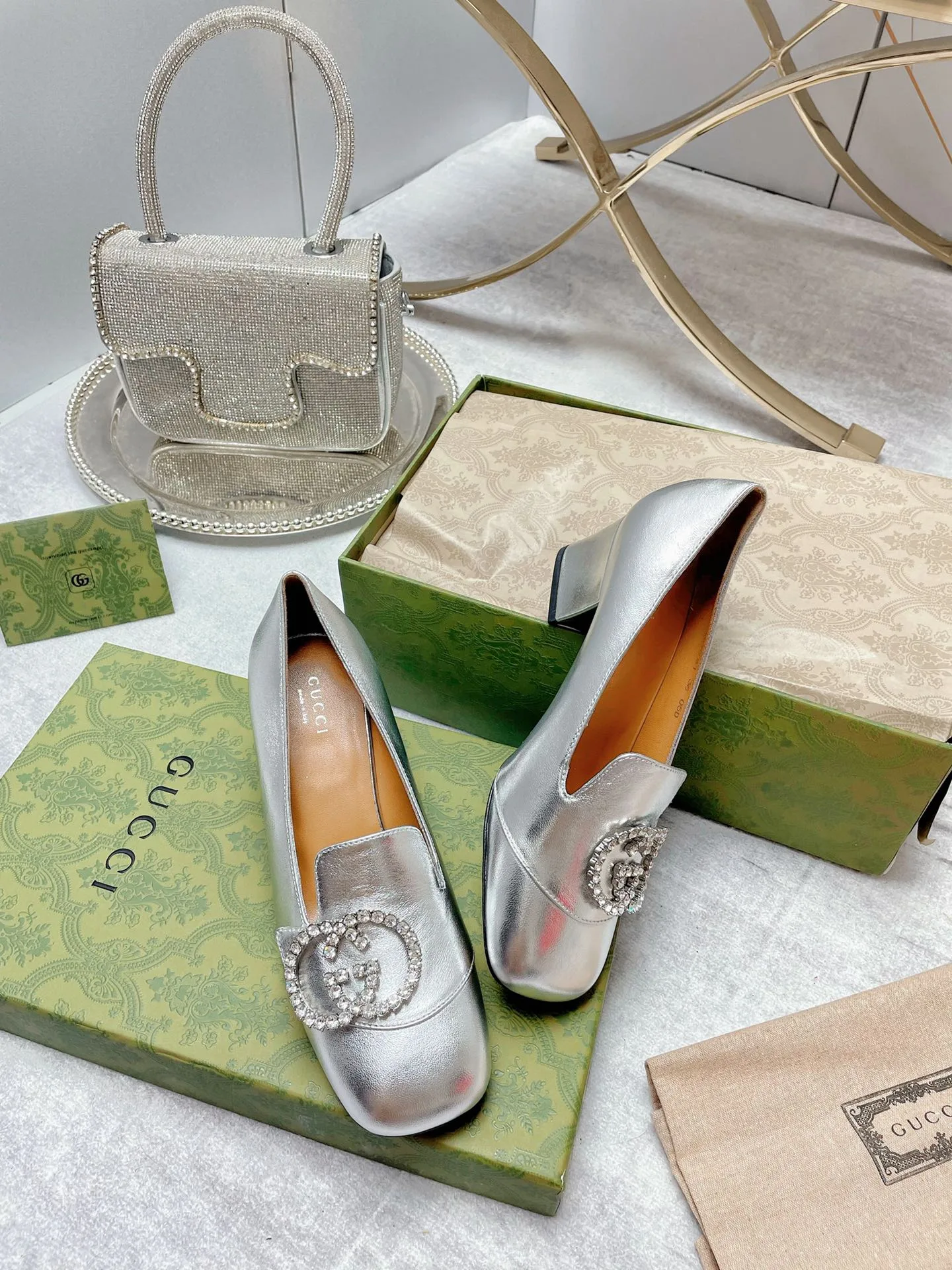 Gucci Women’s Mid-Heel Pump With GG Logo Silver - Image 6