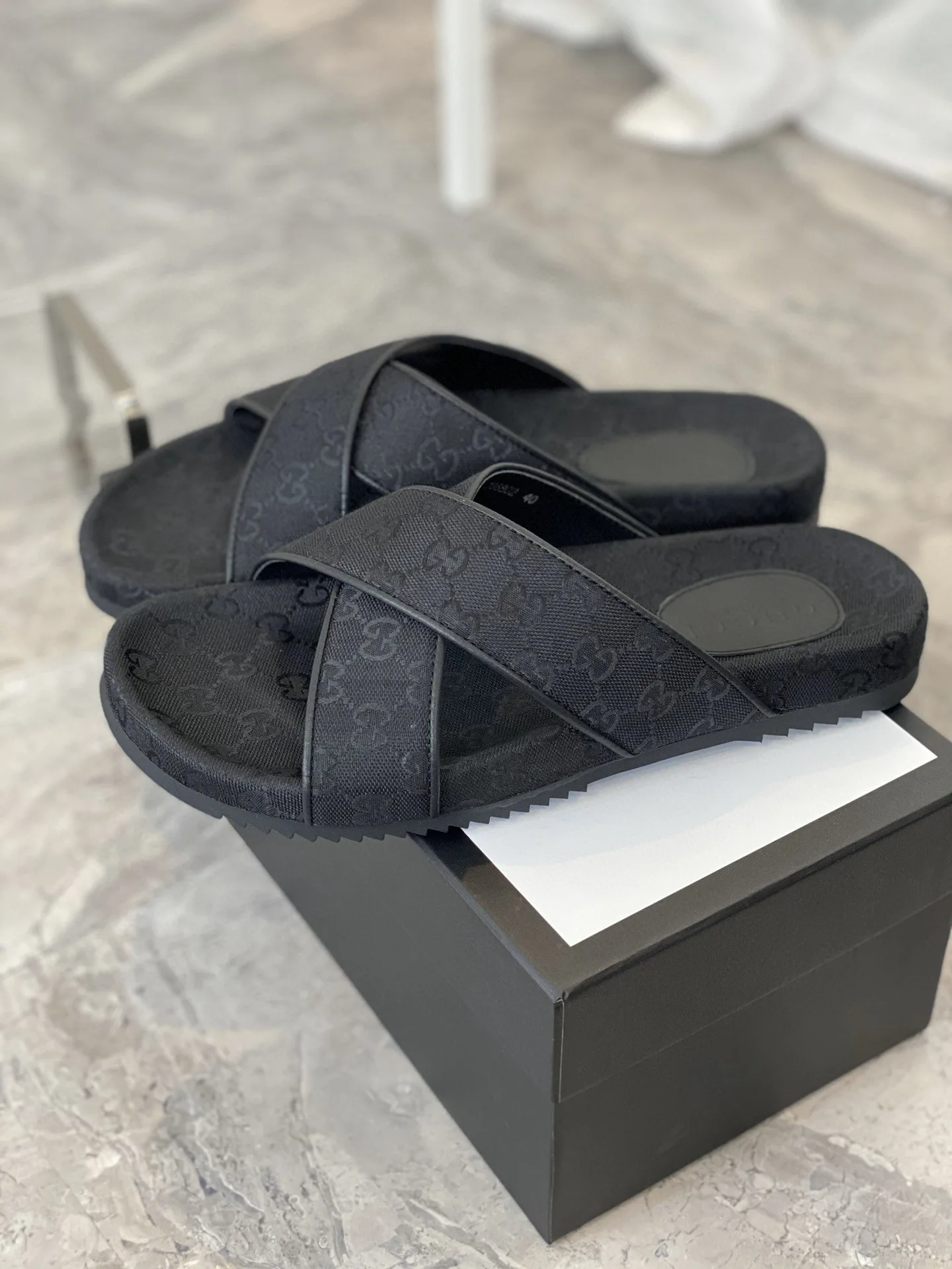 Gucci Mens GG Crisscross Slide Sandals Black - Image 8