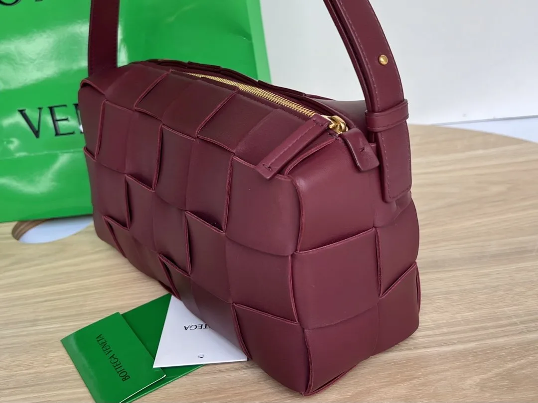 Alternative view of Bottega Veneta Brick Cassette Red