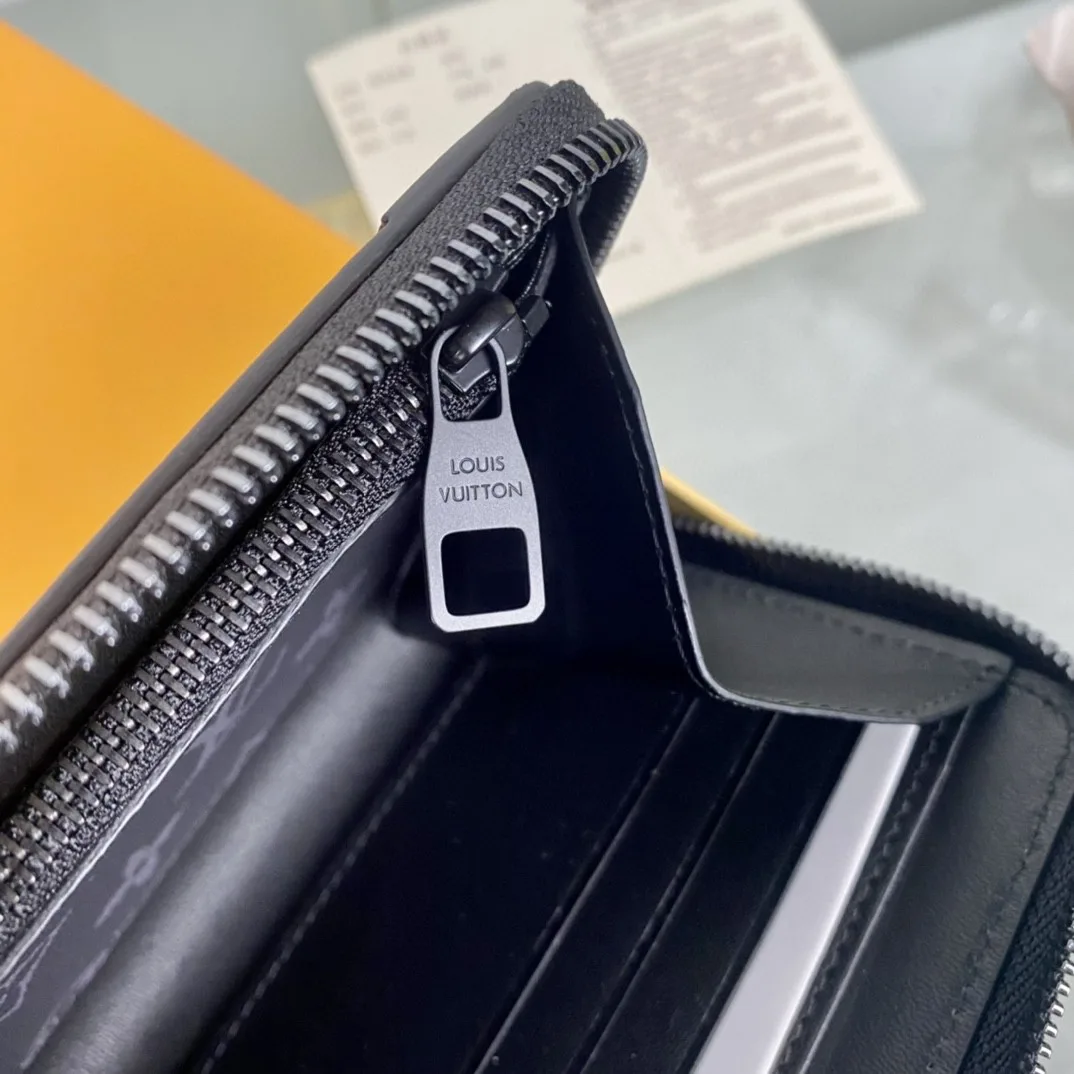 Louis Vuitton Zippy Wallet Trunk Monogram Eclipse - Image 3