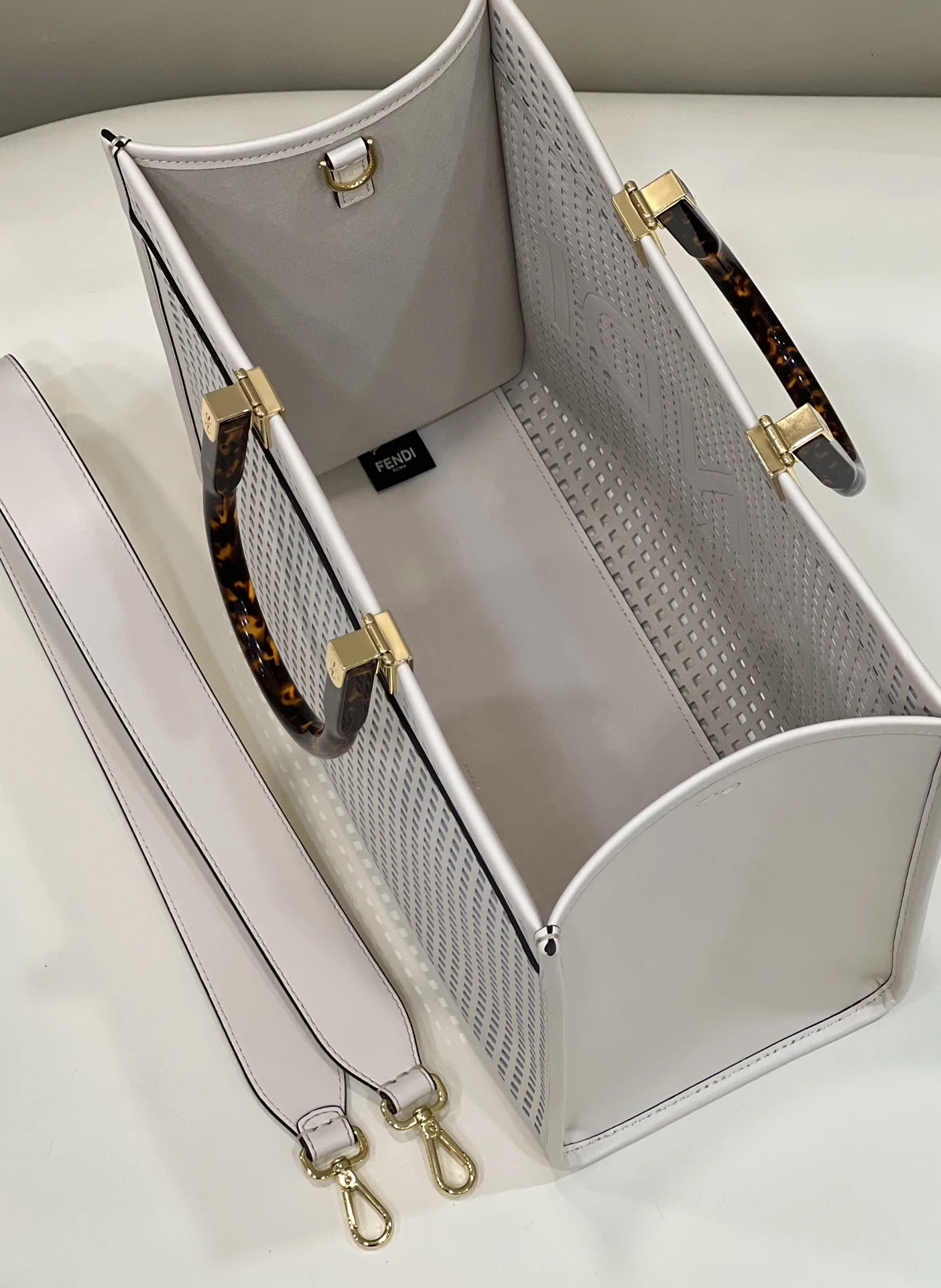 Fendi Fendi Sunshine Medium Two-toned perforated Bag For Woman / - Image 3