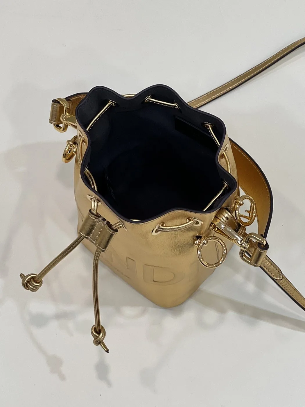 Fendi Mon Tresor Gold - Image 5