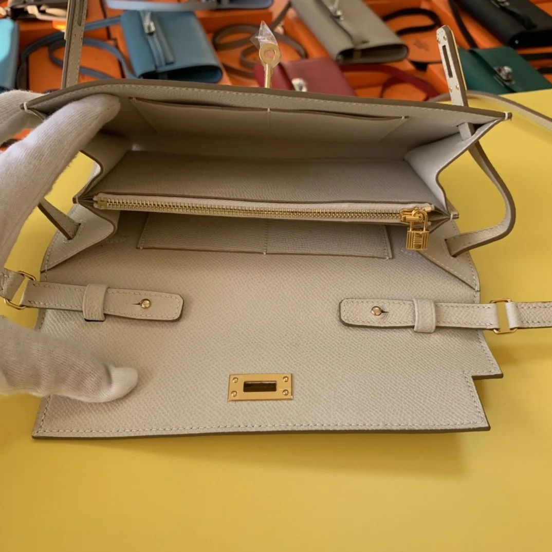 Hermes Kelly Classique To Go Wallet / Gold Toned Hardware Cream - Image 7