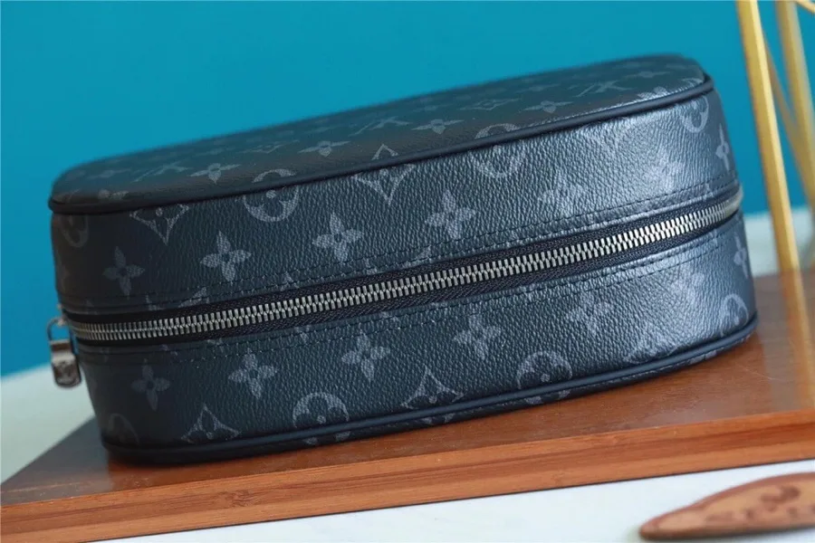 Louis Vuitton Cosmetic Pouch Monogram Eclipse - Image 3