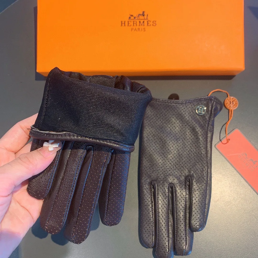 Hermes Soya Gloves In Dark Purple - Image 8
