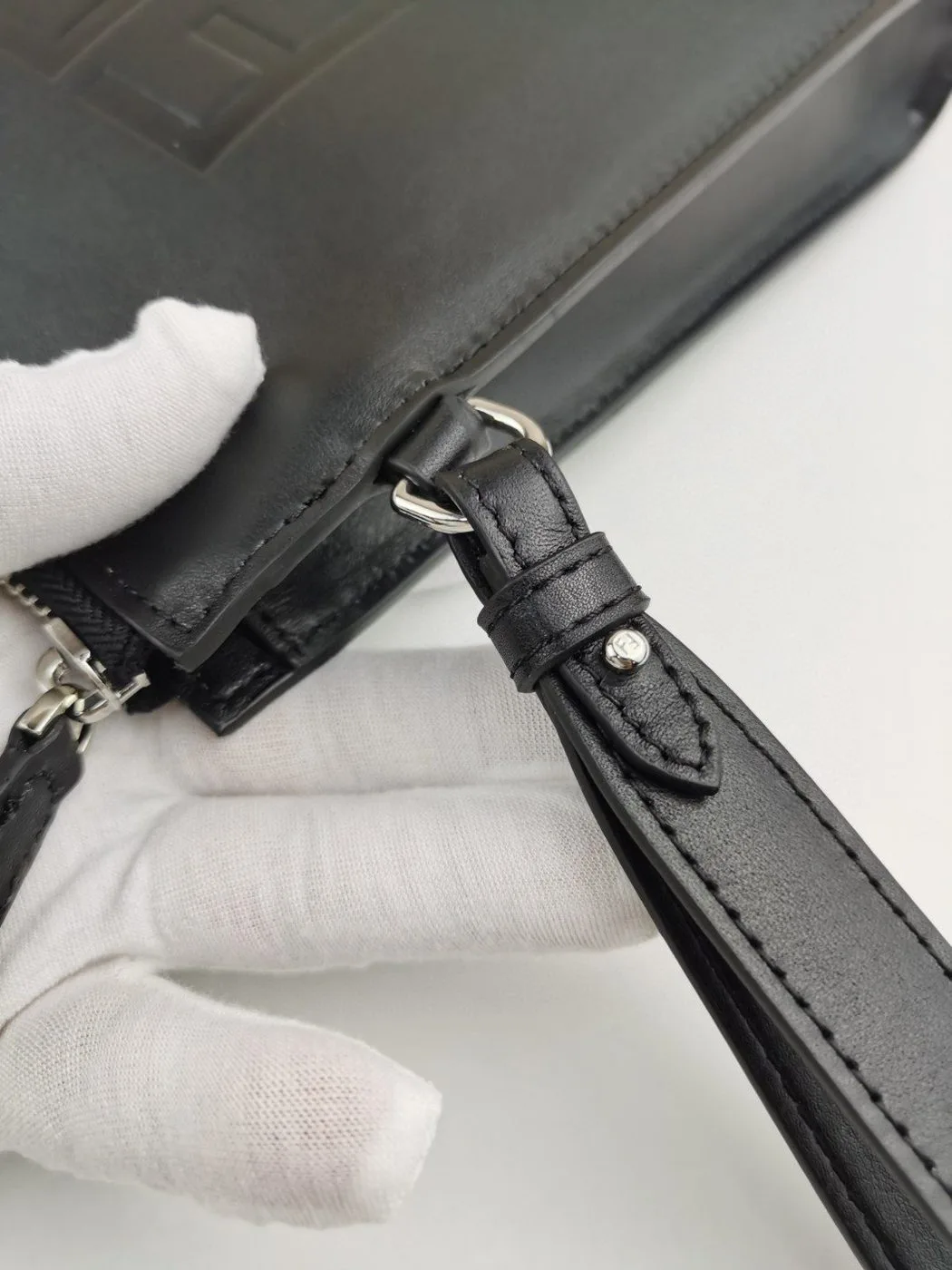 Fendi Flat Pouch In Black / FF 7VA491AFBFF0GXN - Image 5