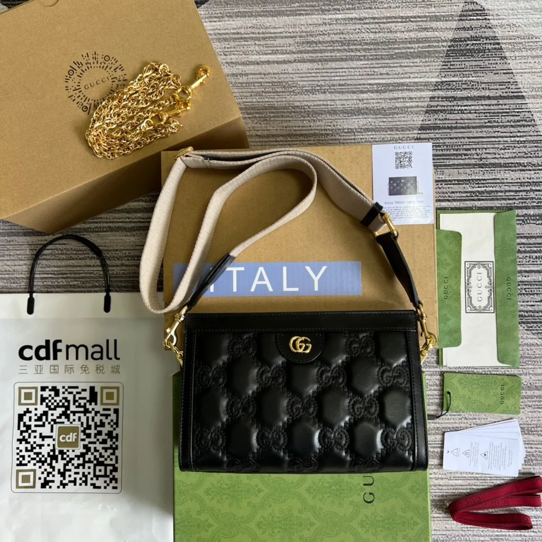 Alternative view of Gucci Matelasse Shoulder Bag Black