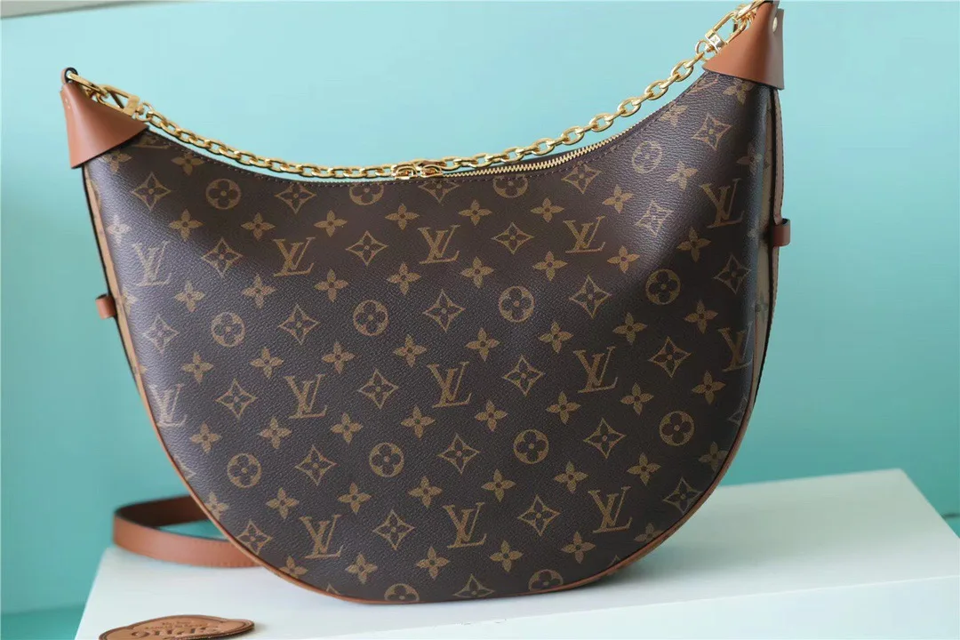 Louis Vuitton Loop Monogram Canvas By Nicolas Ghesquiere - Image 4