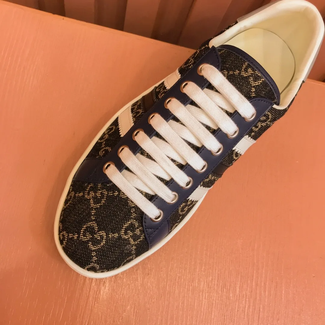 Gucci x Adidas Men’s With GG Sneakers Black - Image 7