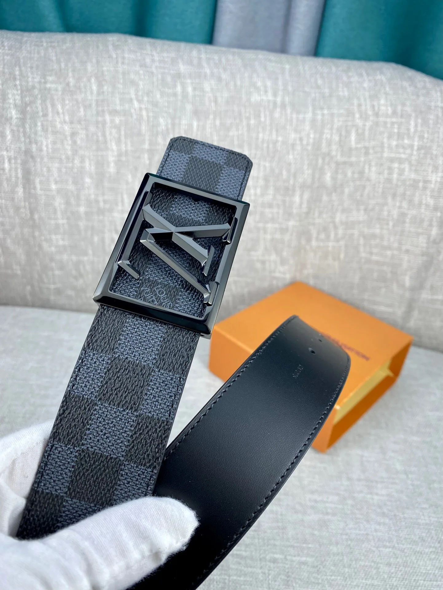 Alternative view of Louis Vuitton Pyramide Frame Reversible LV Belt Damier Eclipse Black hardware