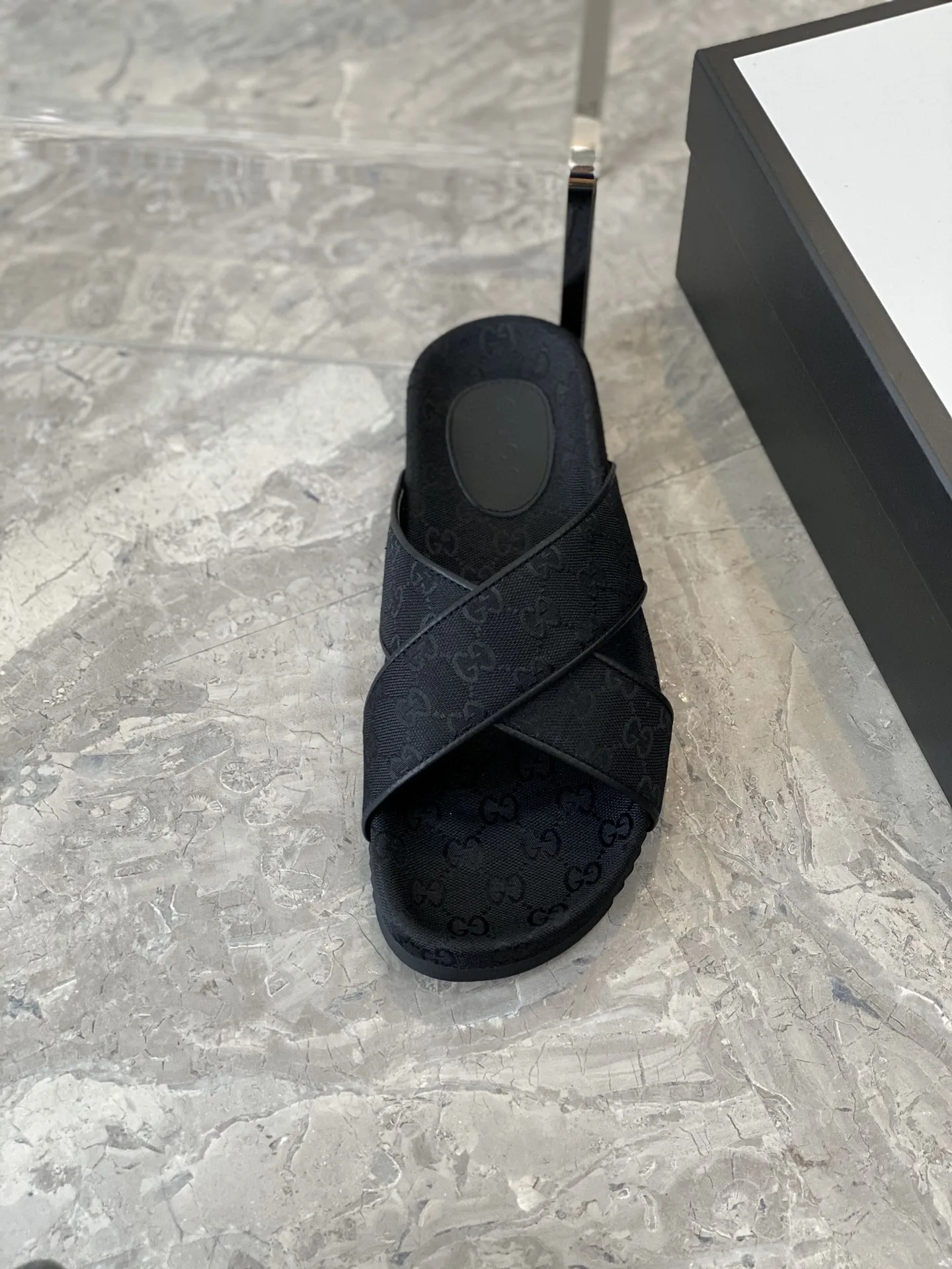 Gucci Mens GG Crisscross Slide Sandals Black - Image 7