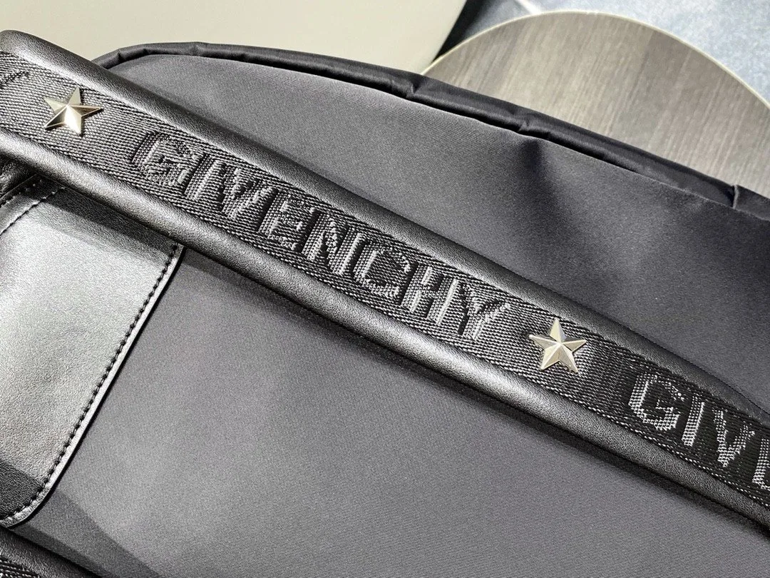 Givenchy Essentiel U Backpack Black , Backpacks / GVC - Image 4