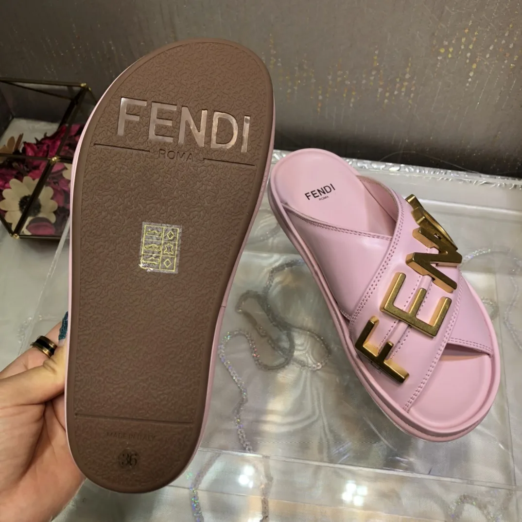 Alternative view of Fendi Fendigraphy Pink Slides 8X8289AI1RF1H1M