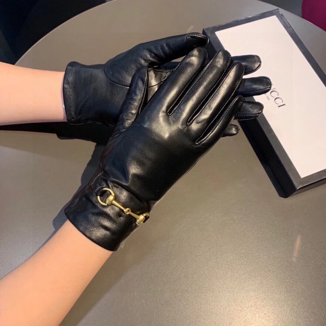 Gucci Gloves With Hoursebit In Black - Image 6