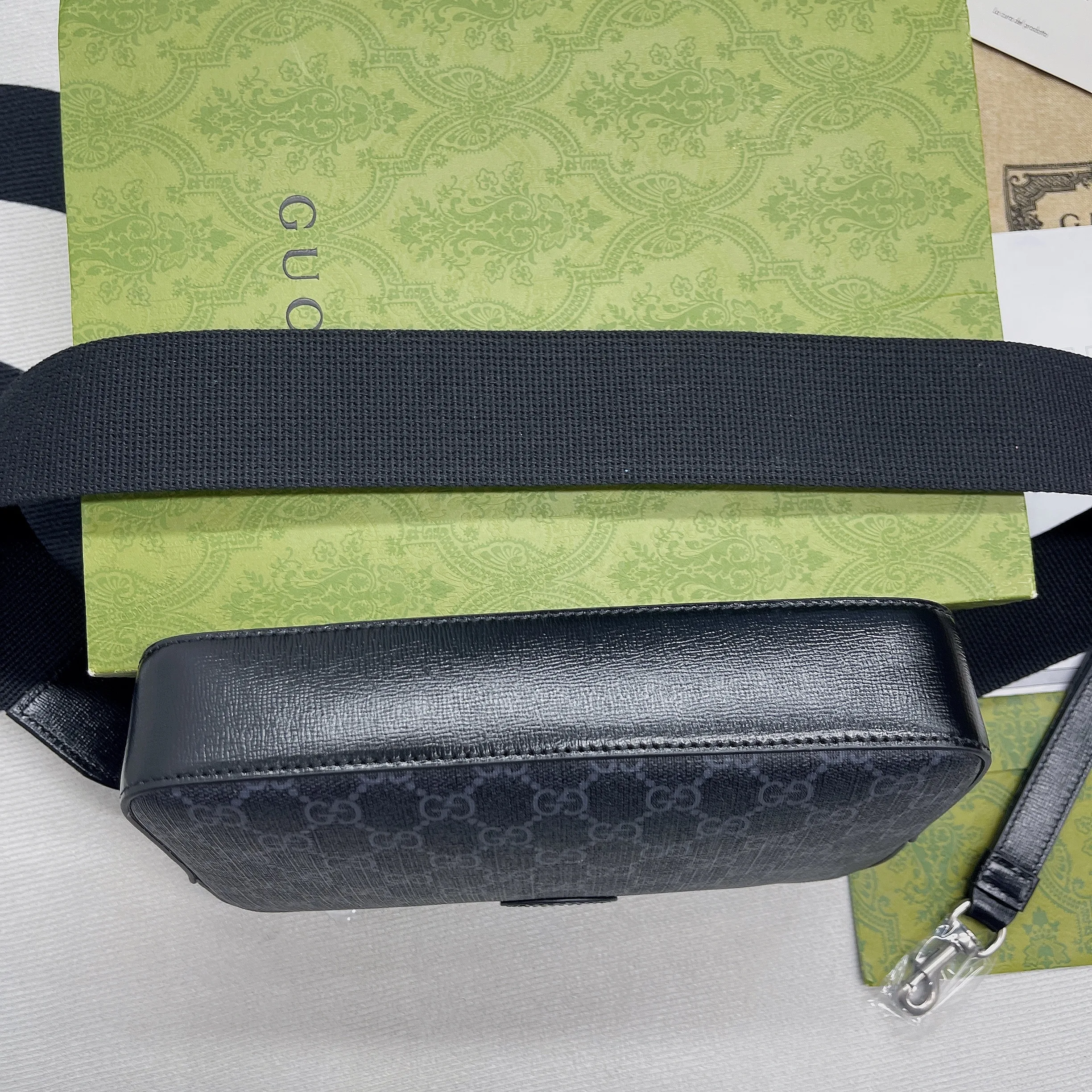 Gucci Shoulder Bag With Interlocking G / Black GG Supreme Canvas - Image 12