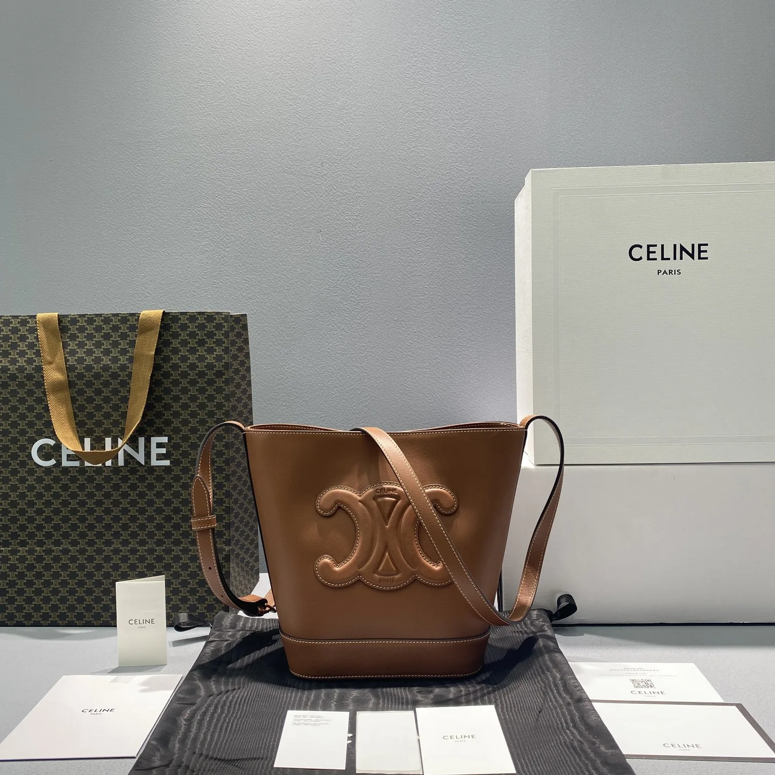 Celine Small Bucket Cuir Triomphe Brown / .04LU