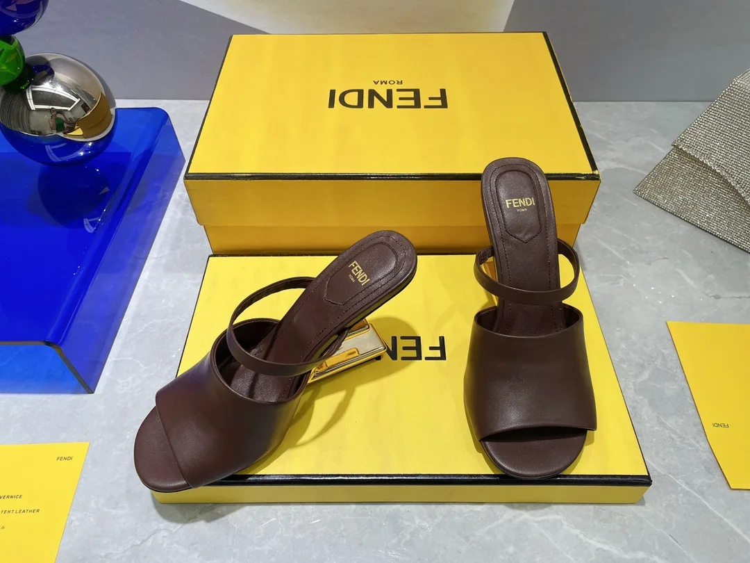 Fendi First Burgundy High-Heeled Sandals - Image 2