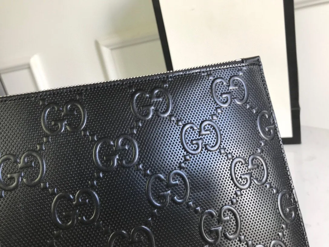Gucci GG Embossed Pouch Black , Men’s Pouch / - Image 5