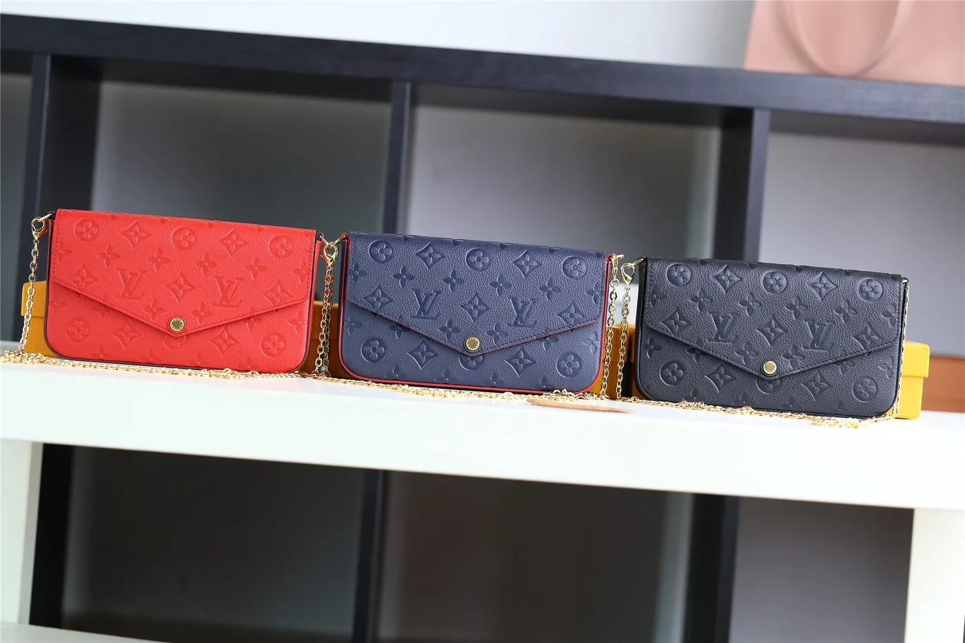 Louis Vuitton Pochette Felicie Monogram Empreinte Red - Image 7