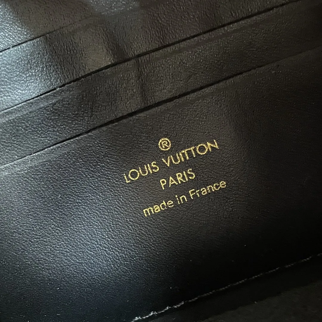 Louis Vuitton Dauphine Chain Wallet Combines Monogram And Monogram Reverse Canvas By Nicolas Ghesquière - Image 7