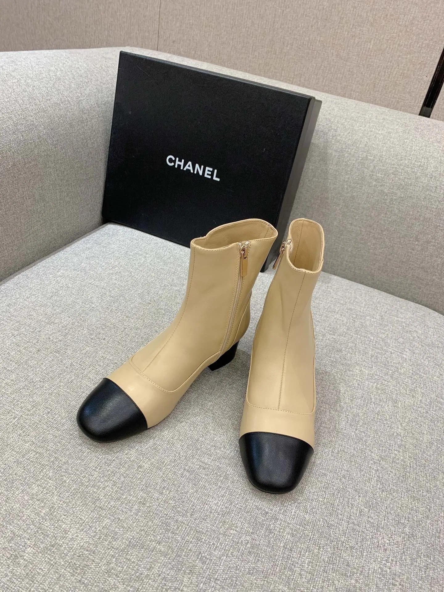 Chanel Ankle Boots White / - Image 8