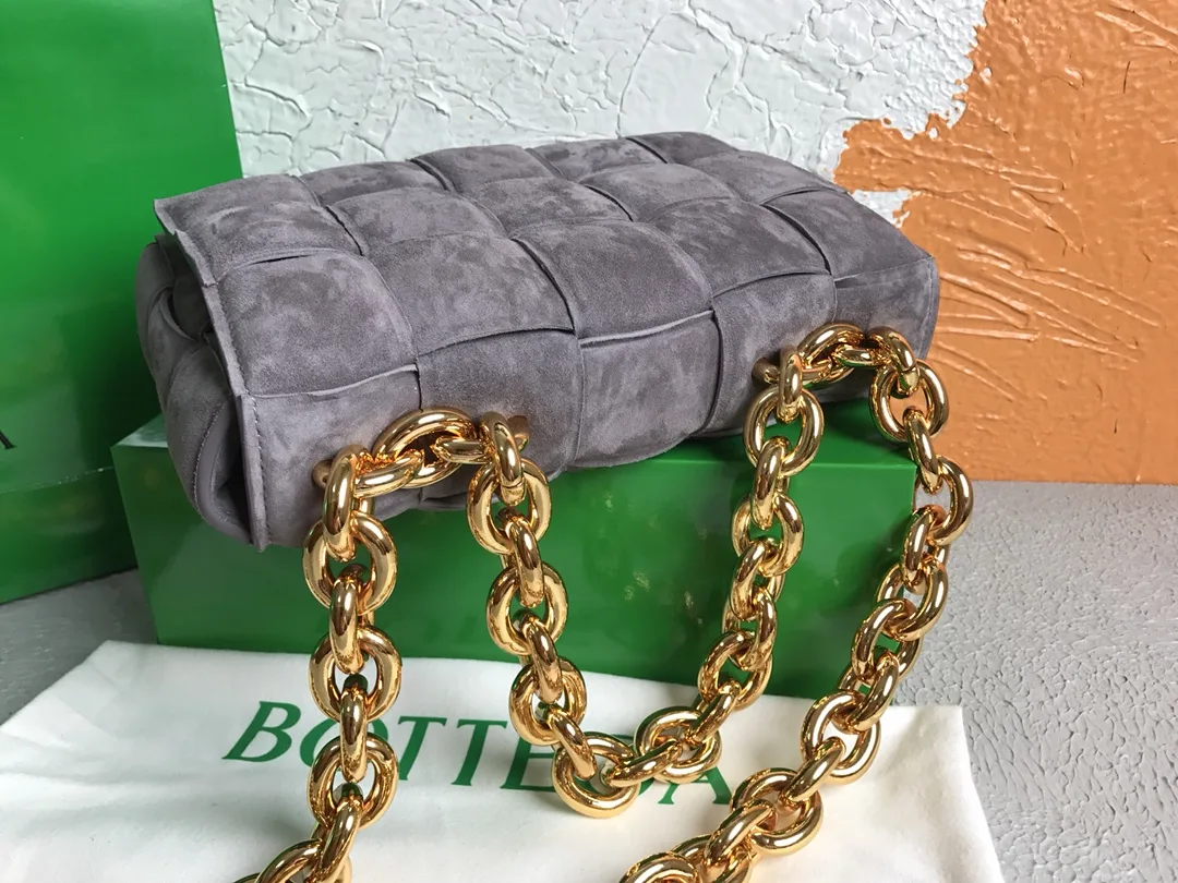 Bottega Veneta Chain Cassette Gray - Image 4