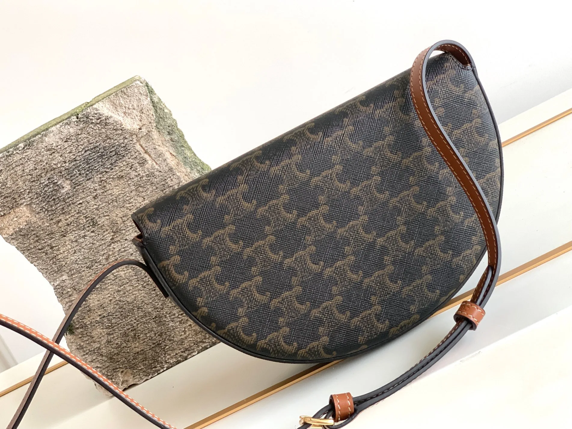 Celine Box Triomphe Bag In Triomphe Canvas Brown / - Image 7