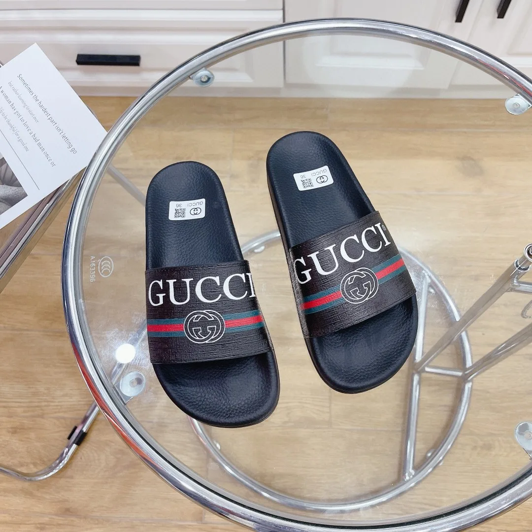 Gucci Women’s Logo Rubber Slide With Web Black - Image 9