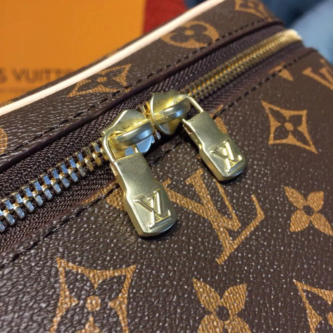 Louis Vuitton Nice BB Vanity Case / Brown Monogram Gold Hardware - Image 6
