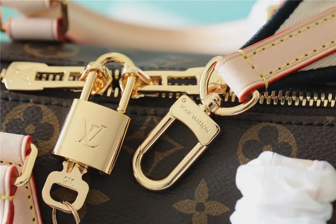 Louis Vuitton Speedy Bandouliere 20 Top Handle Bag / Black Monogram Canvas Gold Hardware - Image 10