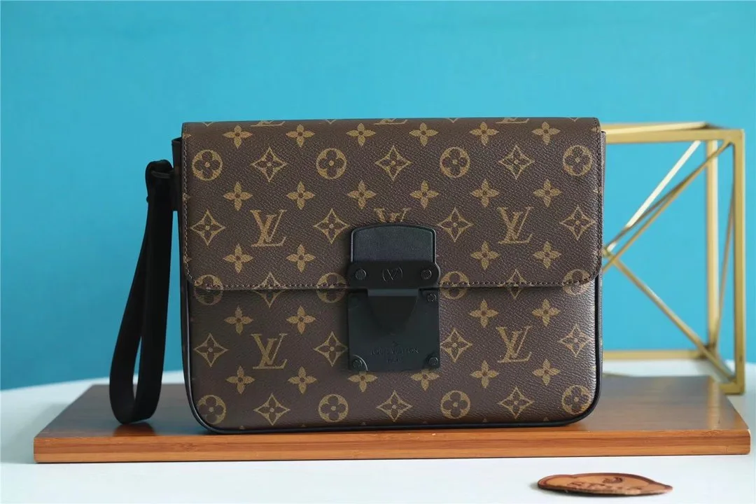 Louis Vuitton S