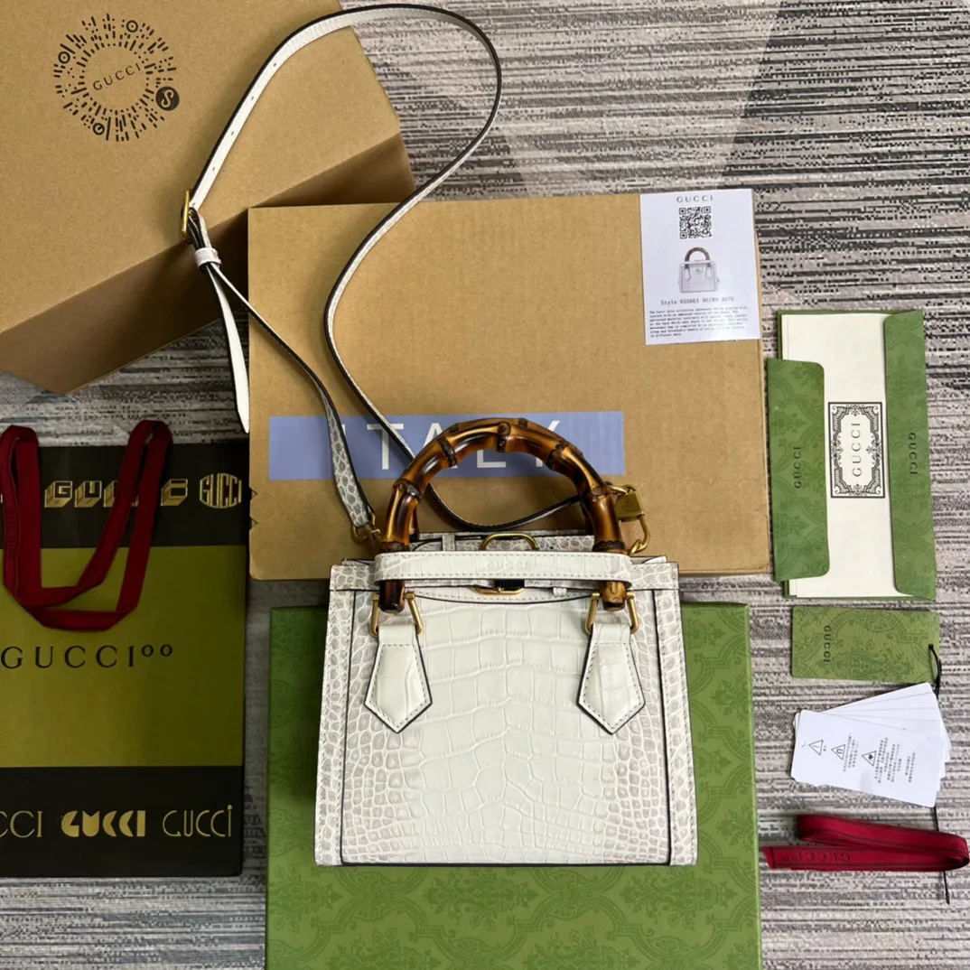 Alternative view of Gucci Diana Mini Tote Bag White