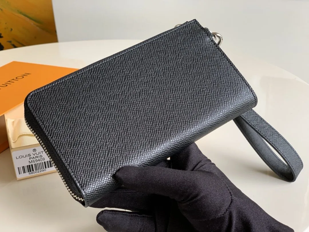 Alternative view of Louis Vuitton Zippy Dragonne Wallet Taiga Black