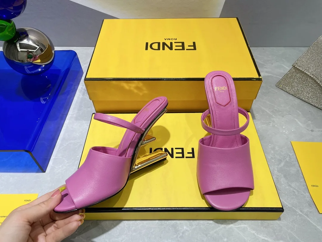 Fendi First Dark Pink High-Heeled Sandals - Image 2