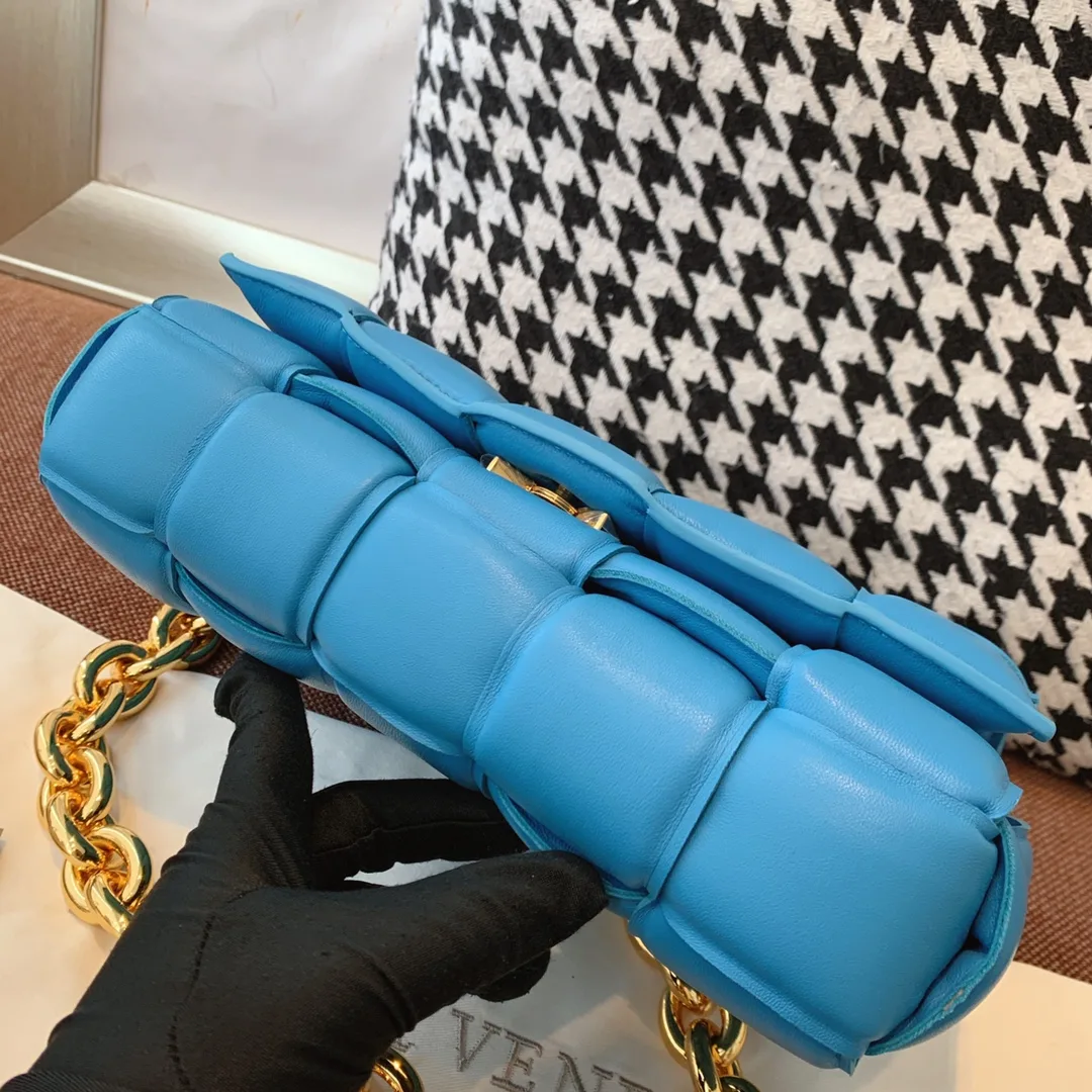 Bottega Veneta Chain Cassette Blue - Image 3