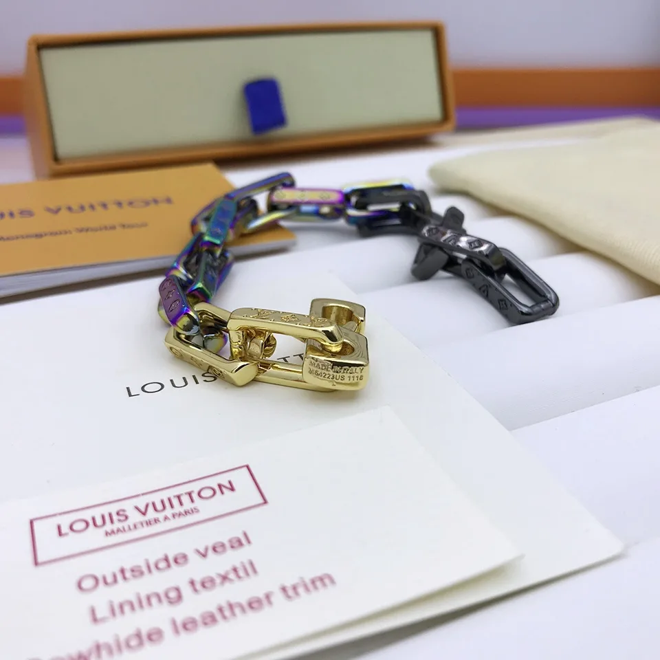 Louis Vuitton Engraved Monogram Chain Bracelet Multicolor Hardware - Image 5