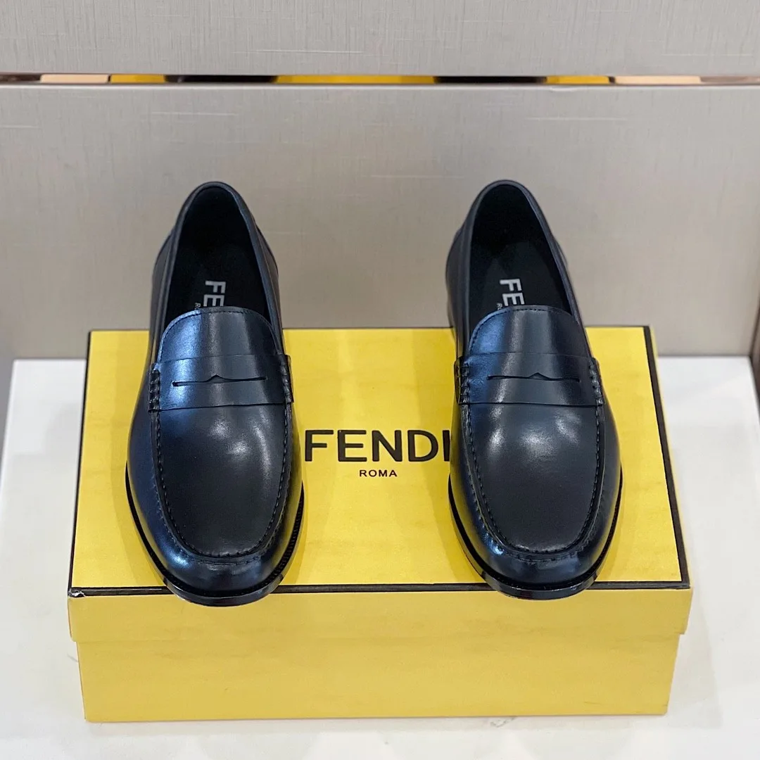 Fendi Force Matte Black Loafers - Image 5