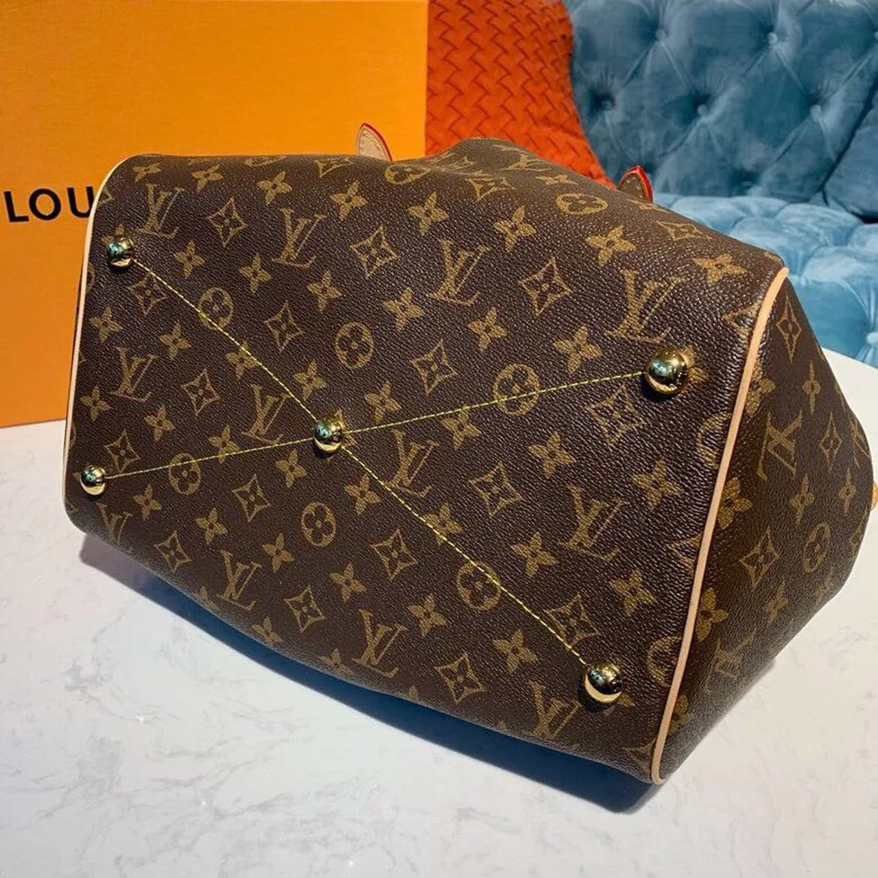 Louis Vuitton Tivoli Tote Bag Monogram Canvas - Image 3