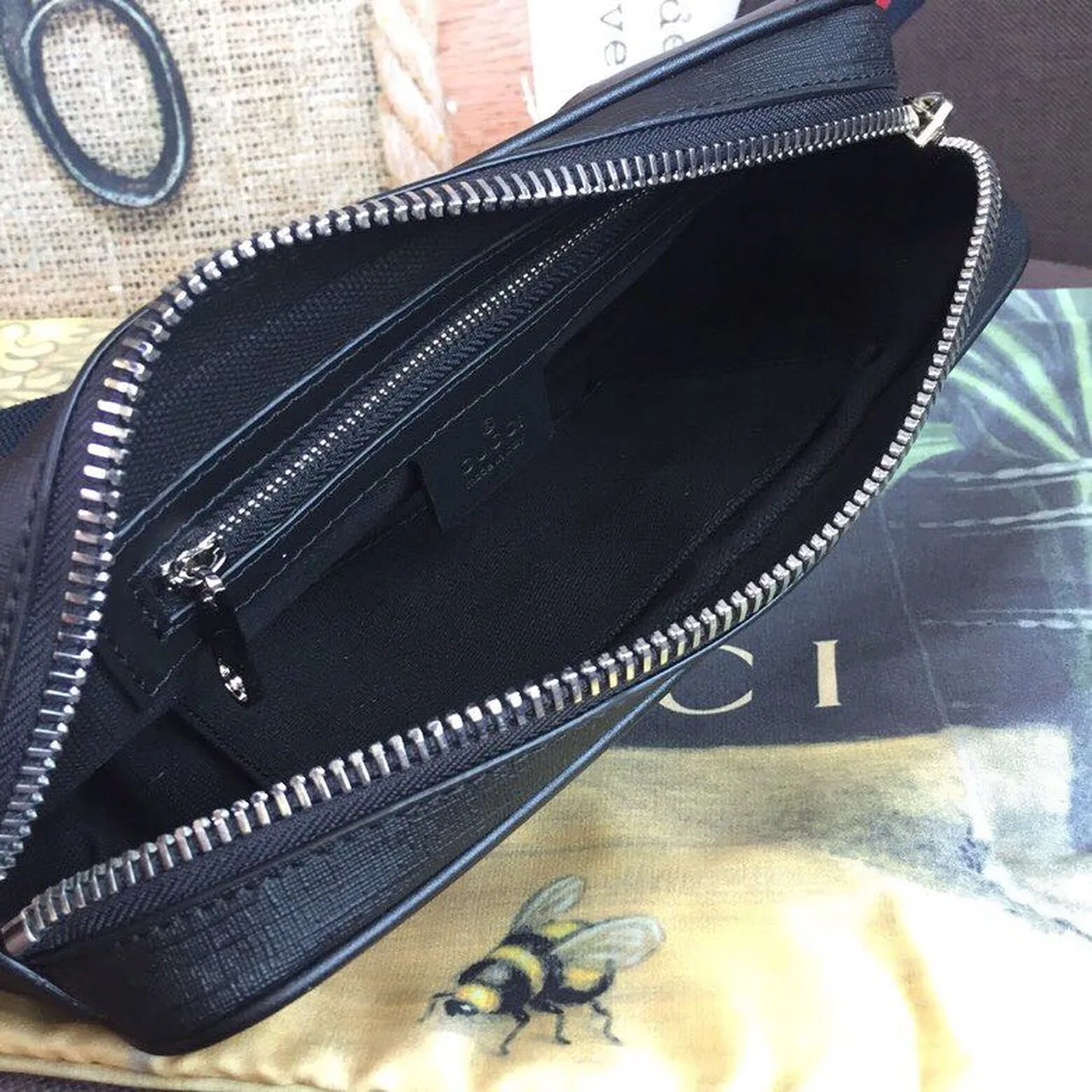 Gucci GG Black Belt Bag Black/Grey Soft GG Supreme Crafted / - Image 9