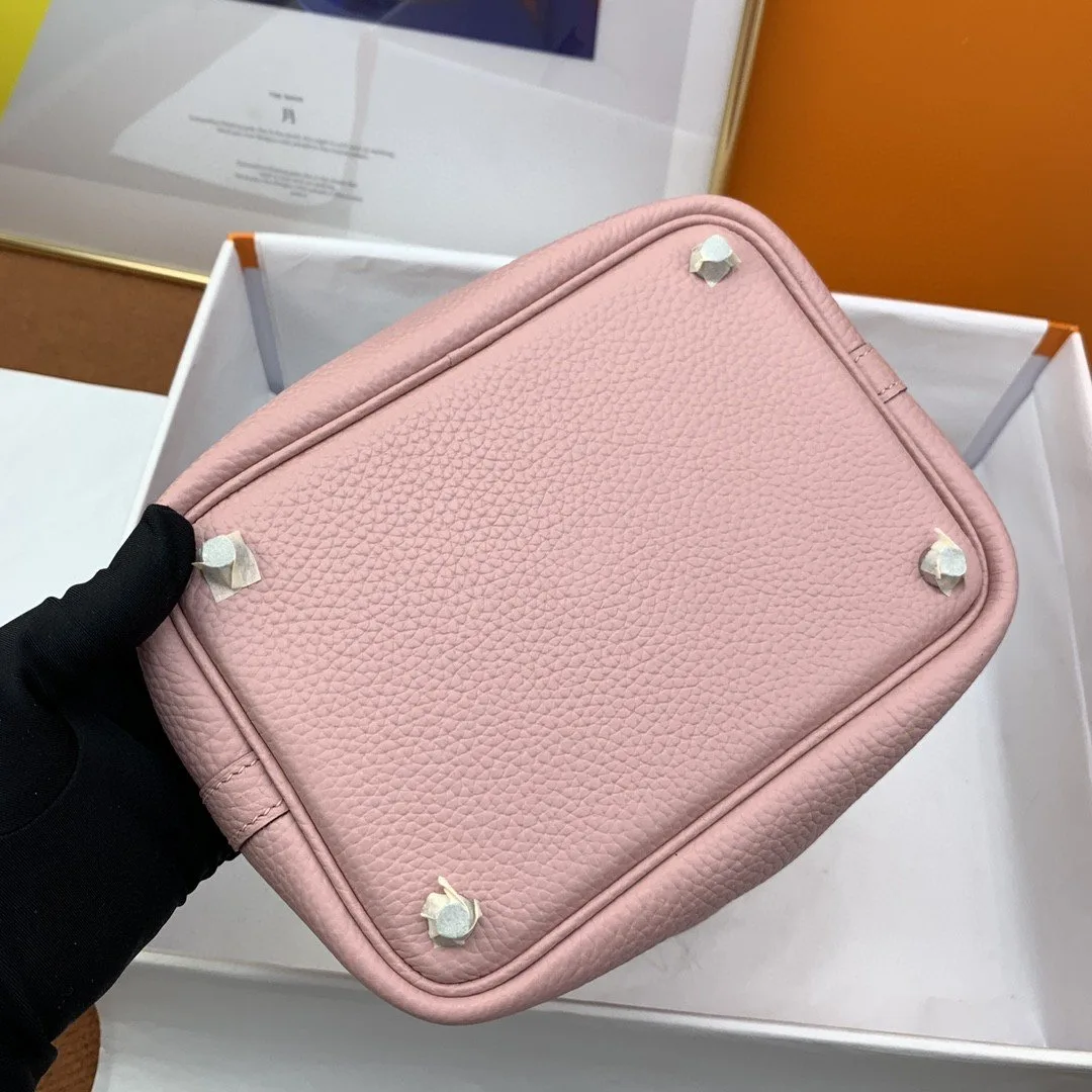 Hermes Picotin Lock 18 Bag Light Pink With Silver-Toned Hardware - Image 6